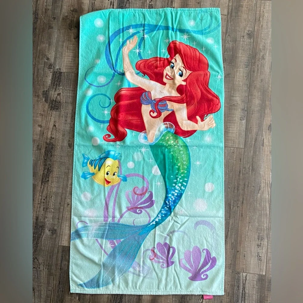 Lot of Disney Hannah Montana & Princess Ariel Deep Sea Beach Towels PreOwned - Picture 9 of 11